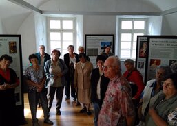 C - prohlídka výstavy ve františkánském klášteře