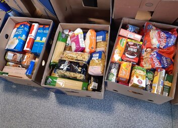 Sbírka potravin 22. dubna v Tescu