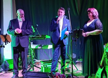 Přípravy na ples začaly