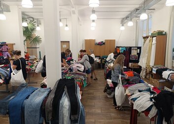 Prázdninový bazárek v Komunitním centru Zahrada