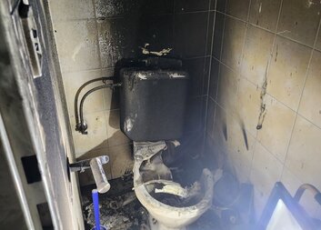 Požár zničil zázemí našich služeb v Benešově